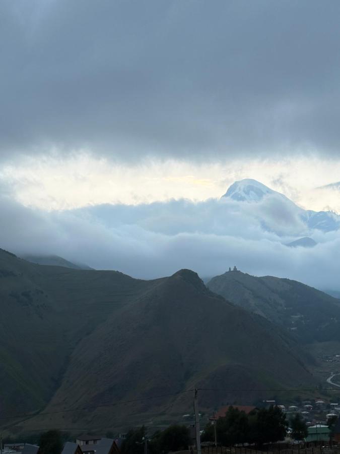 Lonely Mountain Villa Kazbegi Eksteriør billede